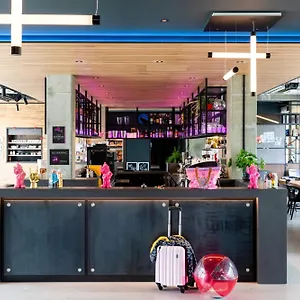 https://moxy-utrecht.utrechthotels.net